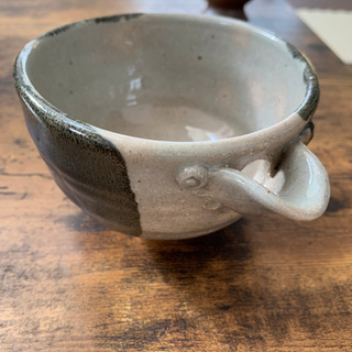 陶器のコップの画像