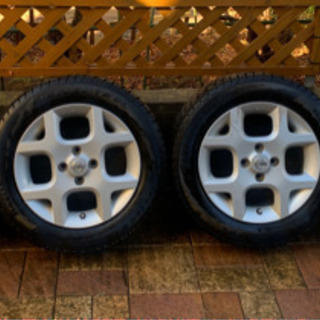 スタッドレスタイヤ　純正キューブ　175/65R15