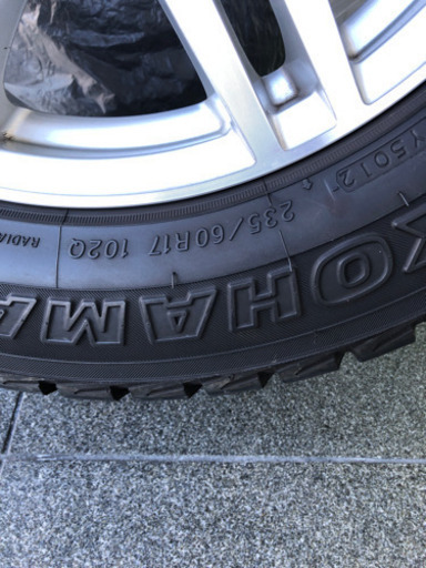 『値下げ‼︎』YOKOHAMA 235/60R17 102Q スノータイヤ4本　ホイル付き
