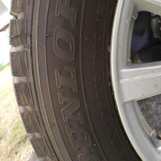 値下げ！使用僅か！2018年製DUNLOPスタッドレスタイヤ ホイール付 4本の画像