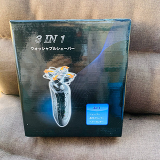 ★人気🌟1台で3役！！３イン1  ウォッシャブルシェーバー★の画像