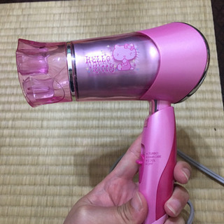 ハローキティ😊可愛いドライヤー