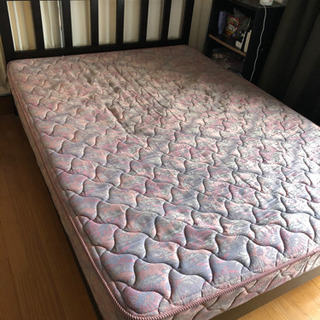 1/25 まで！ダブルベッド‼️マットレス付き！最終値下げ！の画像