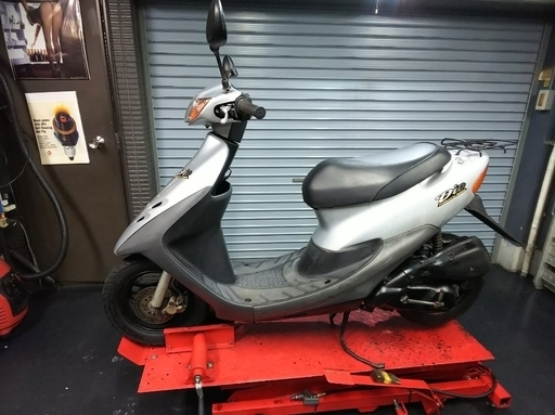 またまた値段げしました❗️東京都板橋区　銀　AF35ライブディオ　３型の１型規制前モデル　原付き　原チャリ　スクーター　50cc　整備済みでそのまま乗れます！