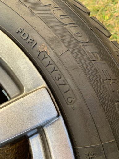 スタッドレスタイヤ　ホイールセット　215/60R16