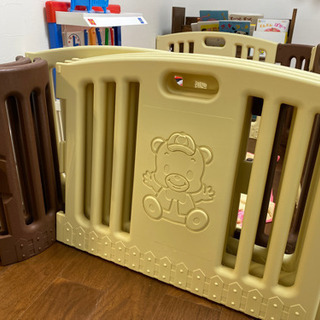 受け渡し予定あり。中古ベビーサークルの画像