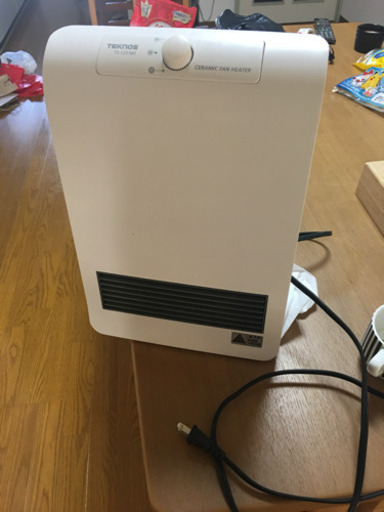 電気ヒータ− セラミックヒーター 暖房 TEKNOS TS-123(W) ホワイト 電気ヒーター 暖房