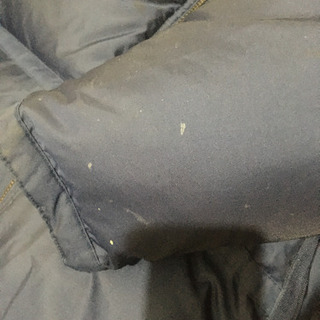 adidasダウンジャケットの画像