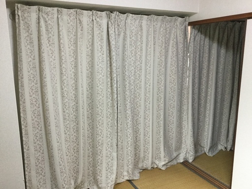 花柄カーテン ベージュ系 105×190 4枚　2間分　中古