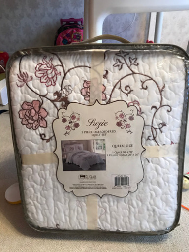 新品未開封　キルト　ベッドカバーと枕カバーセット