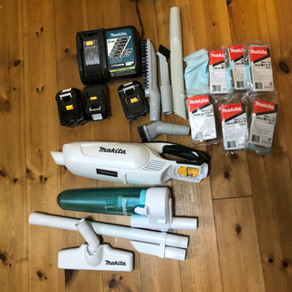 付属品沢山 マキタ コードレス掃除機 Makita 充電式クリーナー18V バッテリー・充電器付 CL182FD