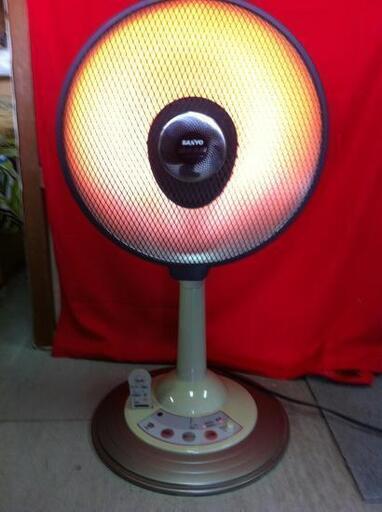 格安中古暖房器具　電気ハロゲンヒーター・遠赤外線サンヨー製　100v/800w　2005年タイマー、首振り、チャイルドロック。この品は在庫に限り、30％の商品値引きをします。