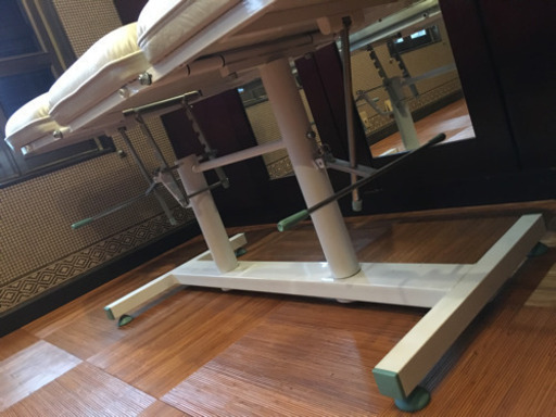 エステ等業務用　マッサージ台