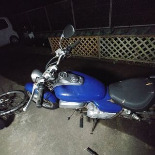 売ります。ホンダマグナ50の画像