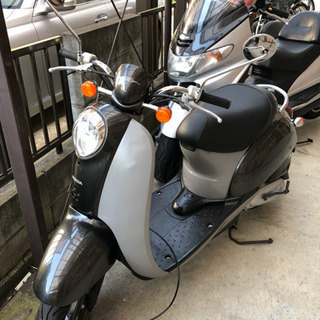 低走行、程度良好の静かで乗りやすい4サイクル💏珍しい色のスクーピ...