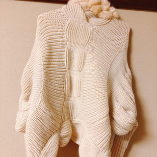 ベージュのボレロです。の画像