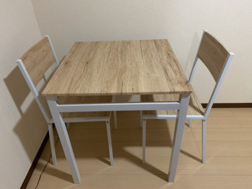ダイニングテーブル　2人用　決まりました