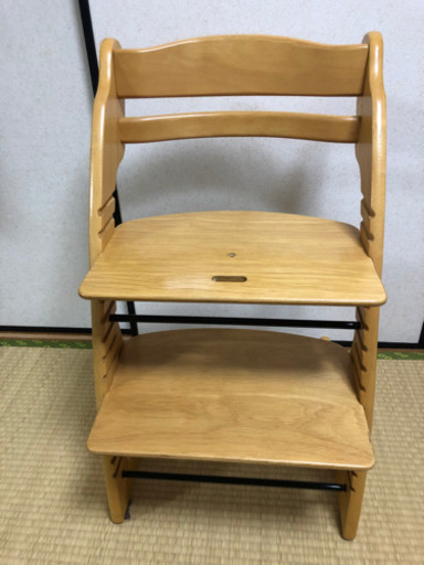 こども用の椅子