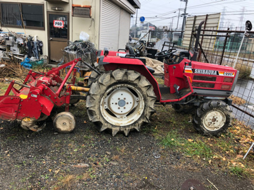 トラクターSHIBAURA
