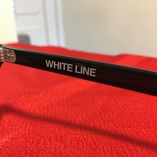 WHITE LINE ホワイトライン　伊達めがねの画像