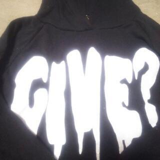 パーカー（黒）の画像