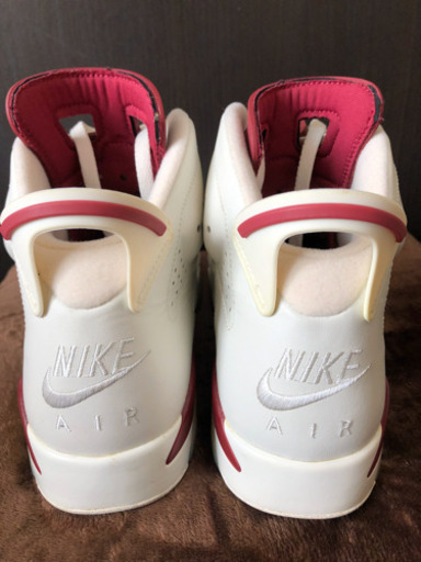 NIKE AIR JORDAN 6 RETRO MAROON