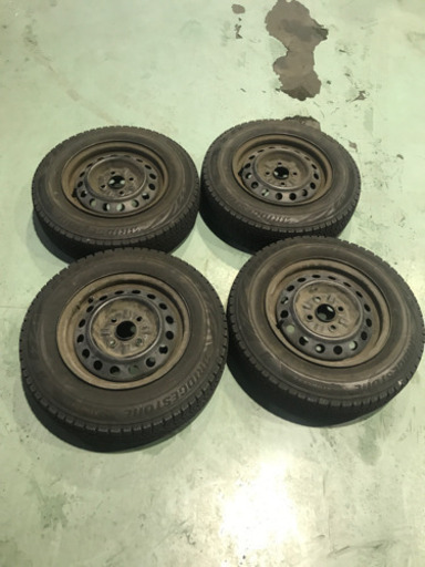 スタッドレスタイヤ鉄ホイールセット155/80R13