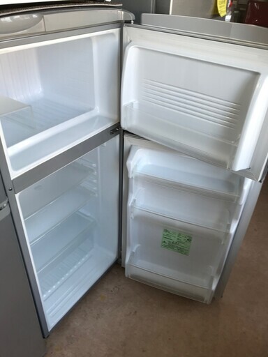 激安！！　状態きれいです！！　２ドア冷蔵庫　８，８００円