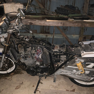 GSX400インパルス　GK79A レストア途中