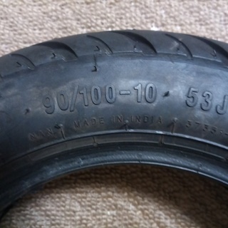 バイク タイヤ 10インチ 90/100-10 新車外しの画像