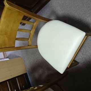 ダイニングテーブルセット4人用　貰ってください。の画像