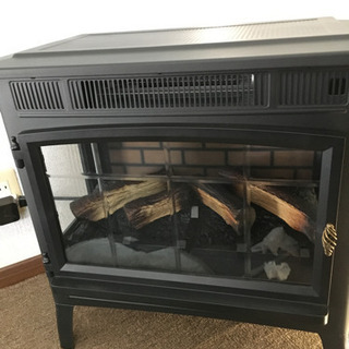 暖炉型ファンヒーターの画像