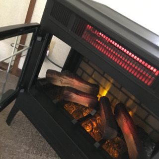 暖炉型ファンヒーターの画像