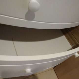 木製ドレッサーの画像