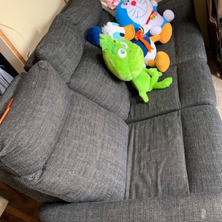 3〜4人用のソファの画像