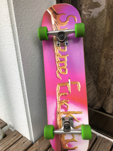 supreme fuckyouロゴスケボー