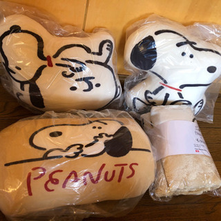 SNOOPY UNIQLO yu 人気 nagaba 長場雄クッション ブランケット