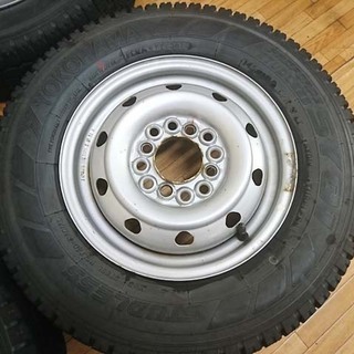 冬タイヤ145R12 6PR エヴリィ/ハイゼット/軽バン用 鉄ホイール付き！A②の画像