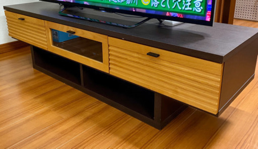 テレビボード