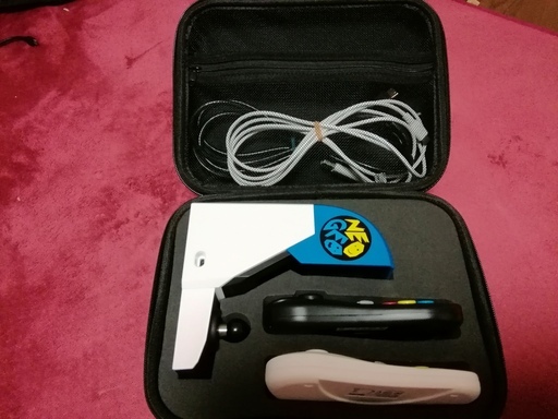 NEOGEO mini （ネオジオミニ）インターナショナル版コントローラ2つ+HDMIケーブル+持ち歩きバッグ全てセット　すぐ2人で遊