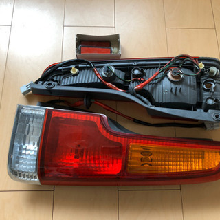 ライフ　純正　テールランプ