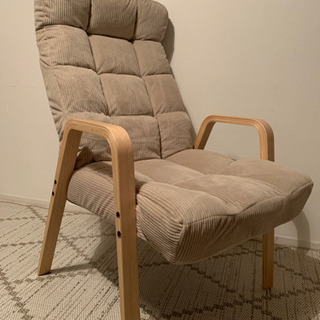 【取引中】美品ウッドアームチェア　アイリスオーヤマ  ベージュ