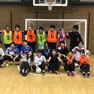 当日告知‼️渋谷駅近く体育館⚽️フットサルしたい人一緒蹴りましょう‼️‼️ - スポーツ