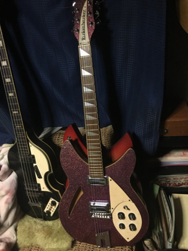 リッケンバッカー330タイプコピー、ジョイントネック、テールピース、トラビスタイプ変更、ピンクラメです。