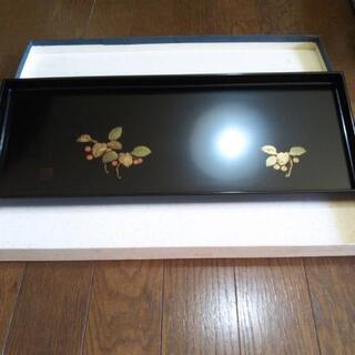 富山県の漆器  高岡塗りのおぼん