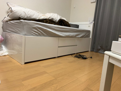 シングルベッド