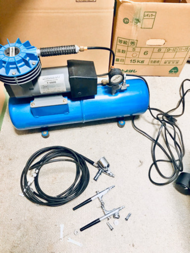 【DIY、塗装、イラスト、プラモ】【箱あり】エアーコンプレッサーとエアーブラシのセット/BULLCRAFTコンプレッサーT5505