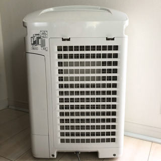 加湿空気清浄機 KC-40P1-W プラズマクラスター7000 SHARPの画像