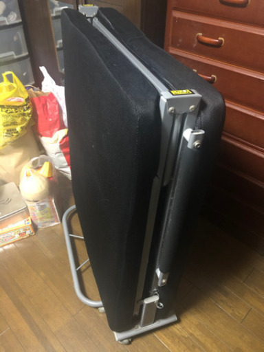折りたたみパイプベッド