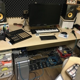 でっかいデスクを差し上げます。
